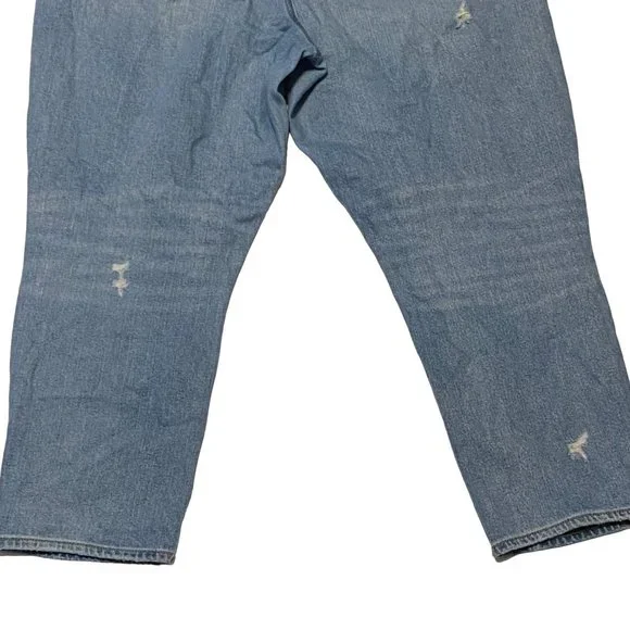 Destroyed Mom Jeans by American Eagle Outfitters 14 - Picture 11 of 13